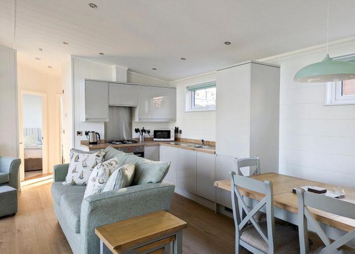 Newlands Park Hotell Charmouth Exteriör bild