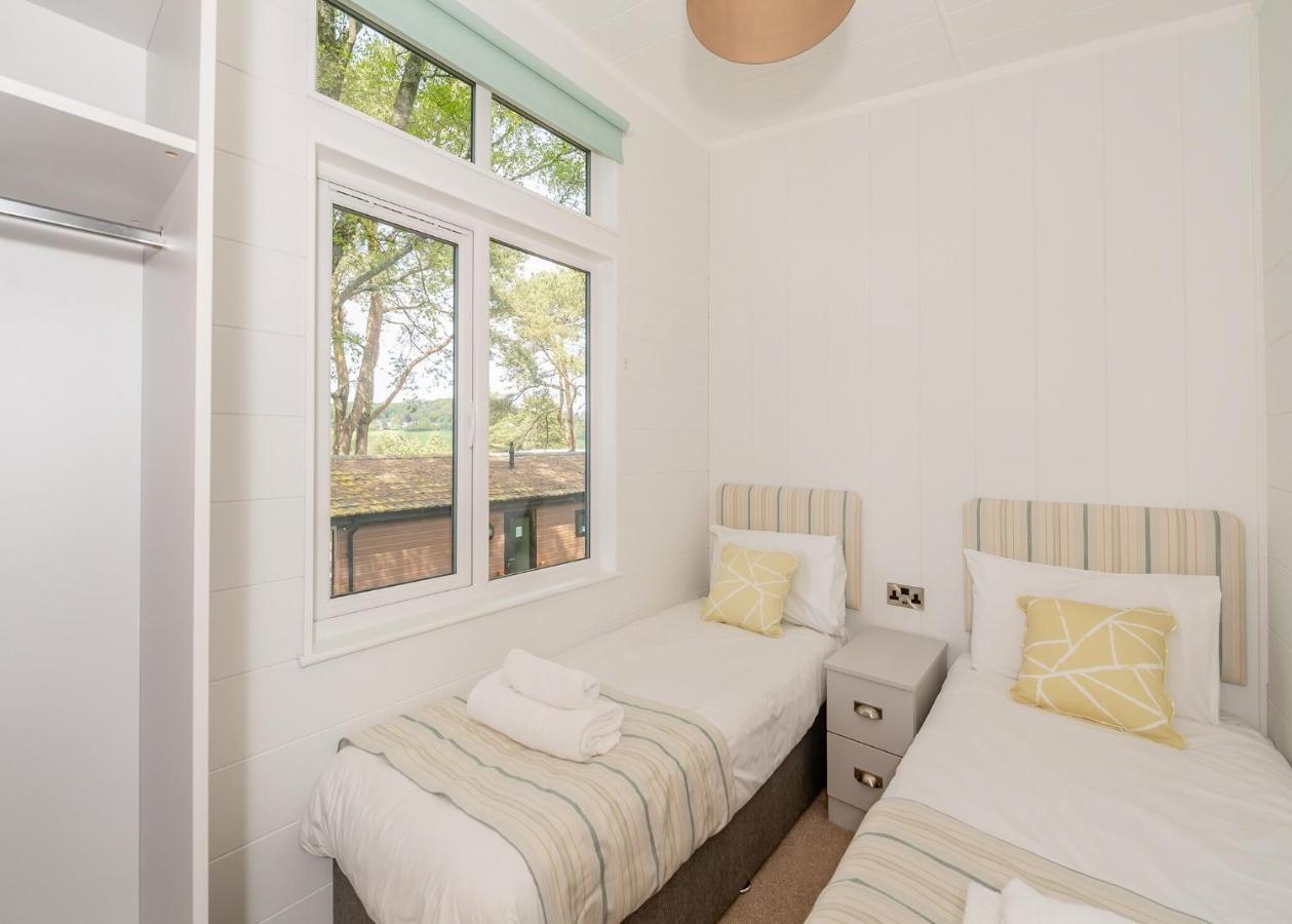 Newlands Park Hotell Charmouth Exteriör bild